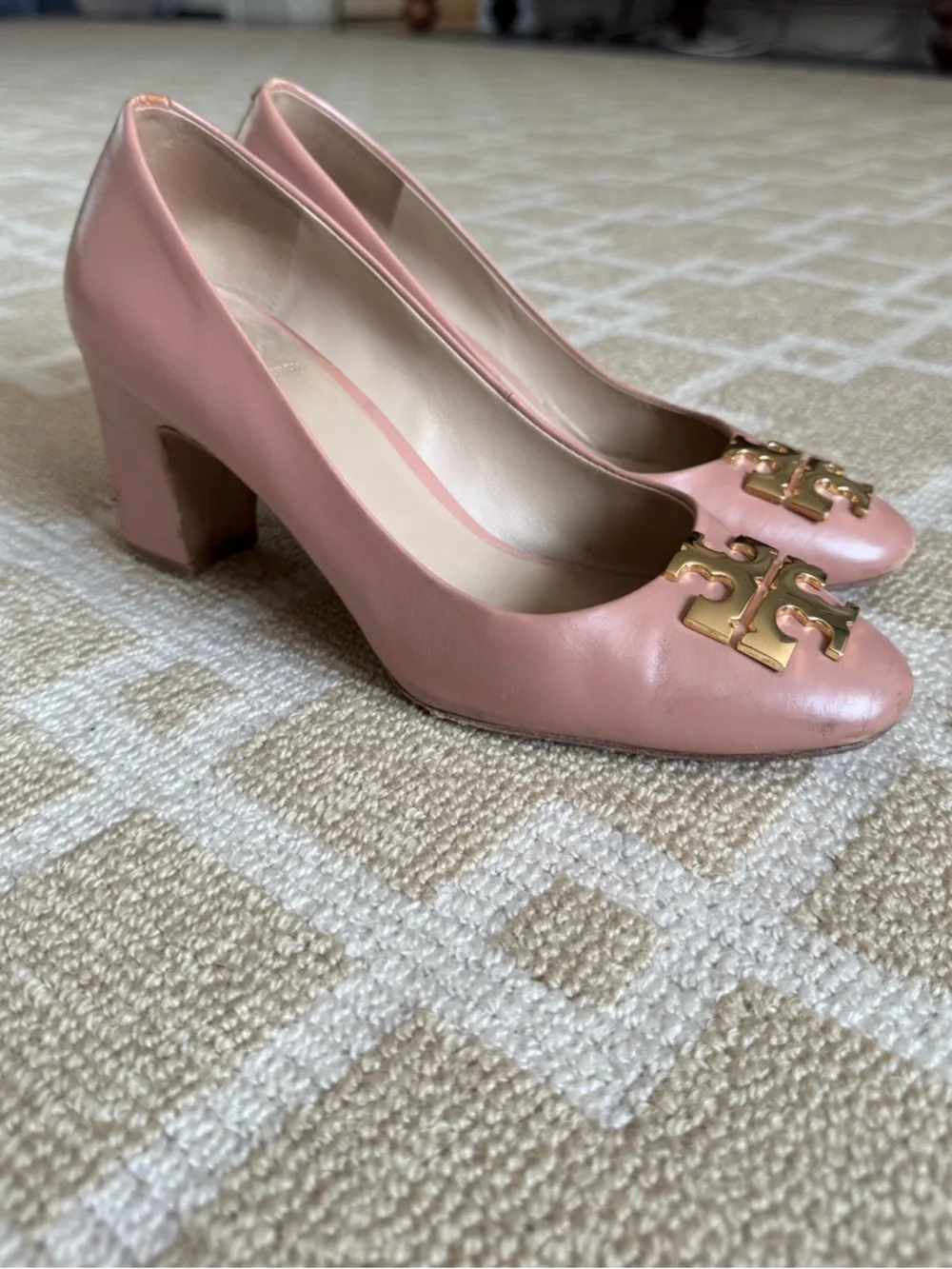 Tory Burch Raleigh Logo Pumps Blush Oak Block Heel Leather Size 5